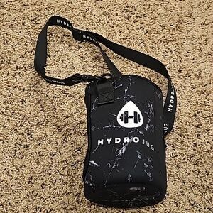 Nwot HYDROJUG Black marbling sleeve with mesh pocket